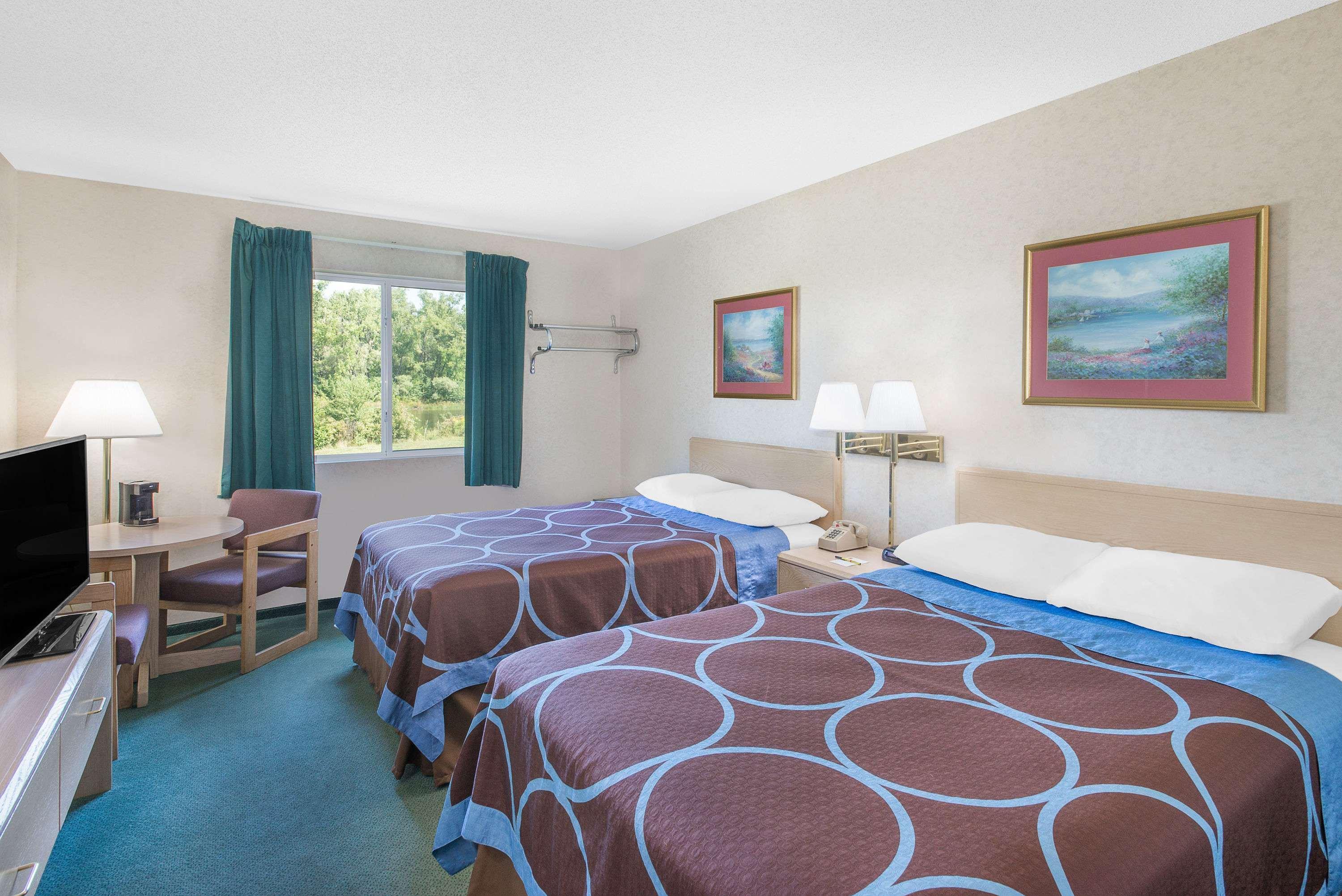 ซูเปอร์ 8 บาย วินด์แฮม แคนันไดกัว Hotel คานานไดกัว ภายนอก รูปภาพ