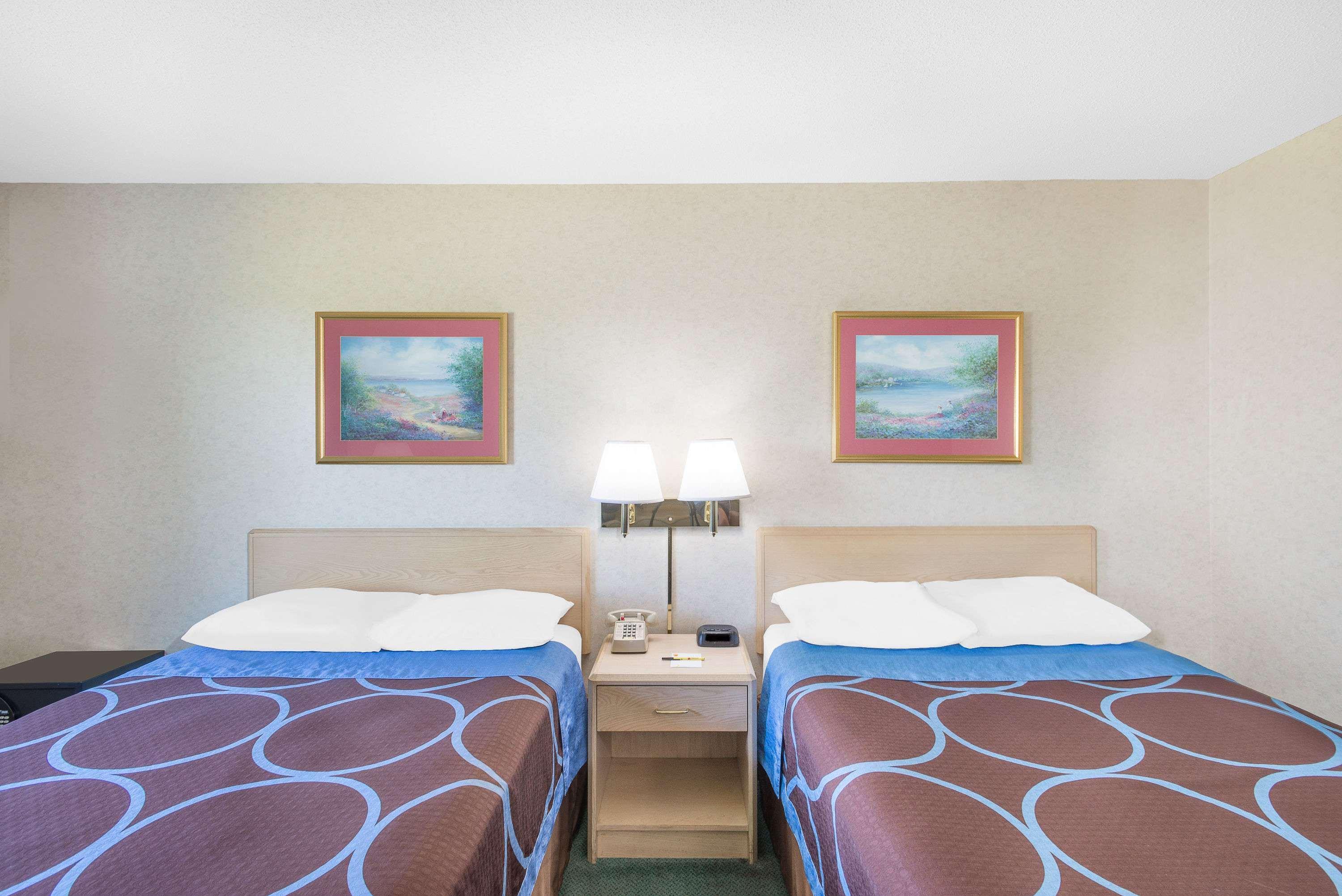 ซูเปอร์ 8 บาย วินด์แฮม แคนันไดกัว Hotel คานานไดกัว ภายนอก รูปภาพ