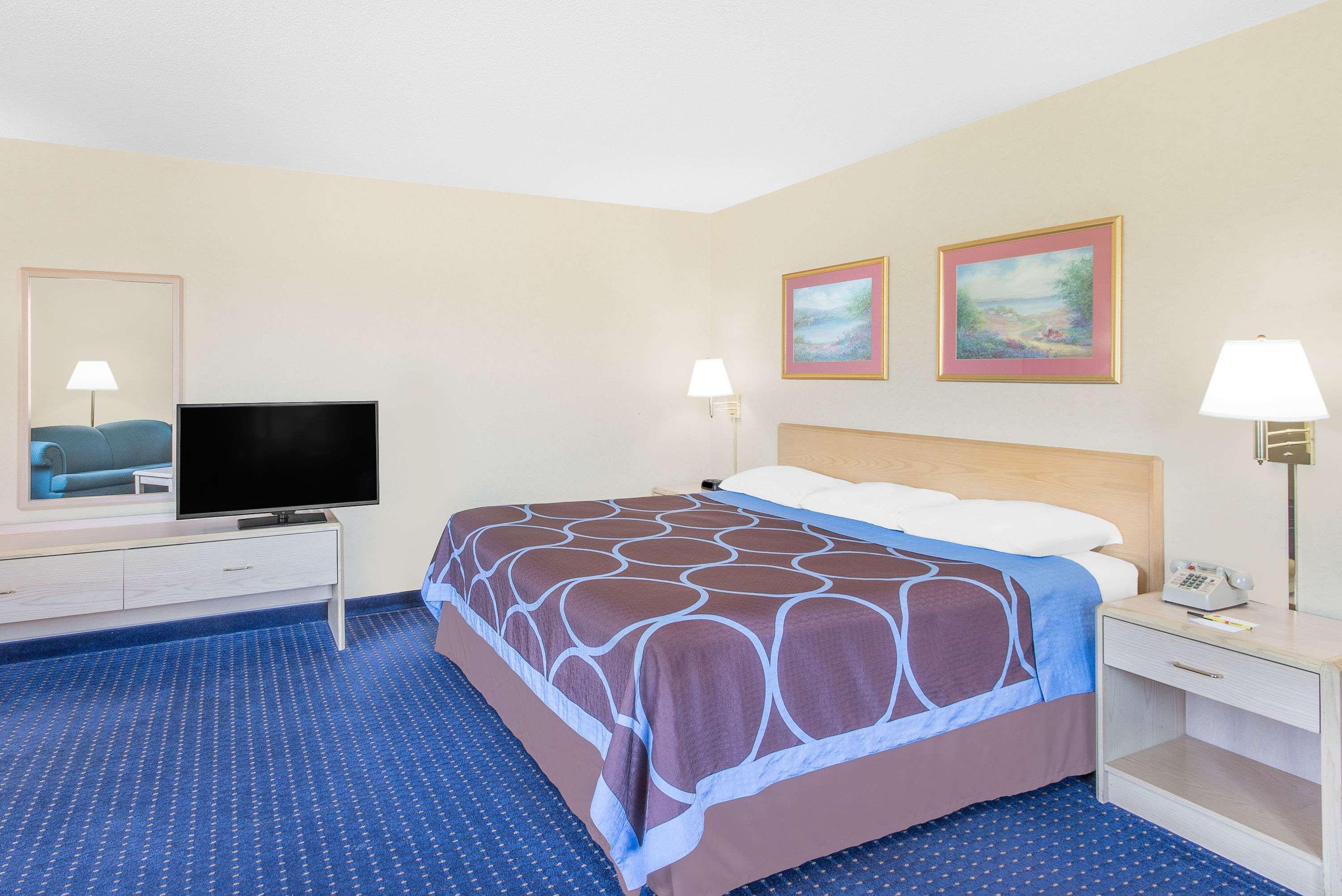 ซูเปอร์ 8 บาย วินด์แฮม แคนันไดกัว Hotel คานานไดกัว ภายนอก รูปภาพ